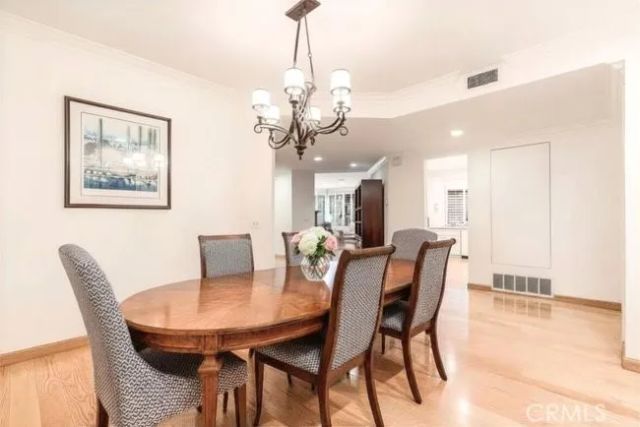 4765 Park Encino Lane 133, Encino, CA 91436