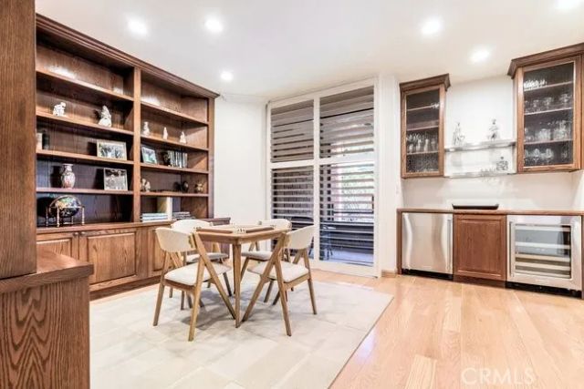 4765 Park Encino Lane 133, Encino, CA 91436