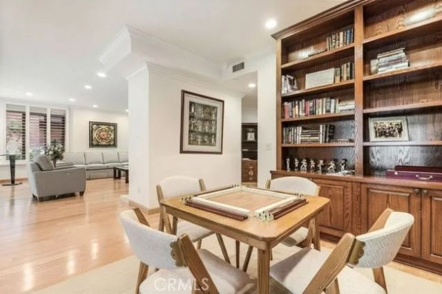 4765 Park Encino Lane 133, Encino, CA 91436