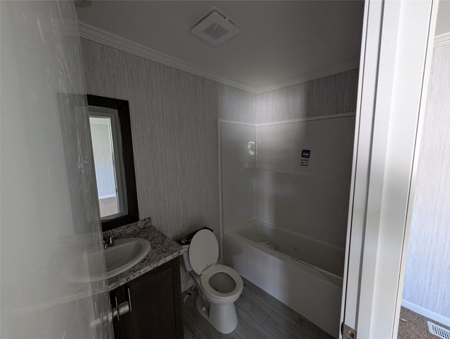 5149 HENDERSON Road 83, Erie, PA 16509