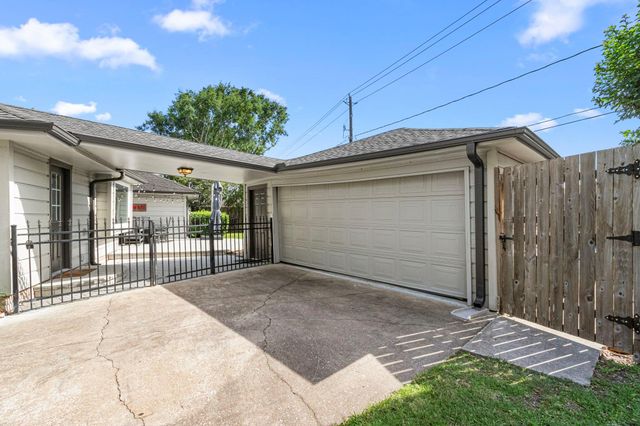 1534 Ashford Hollow Lane, Houston, TX 77077