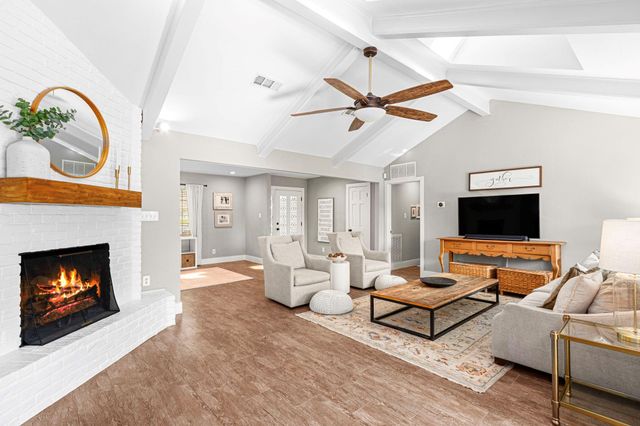 1534 Ashford Hollow Lane, Houston, TX 77077