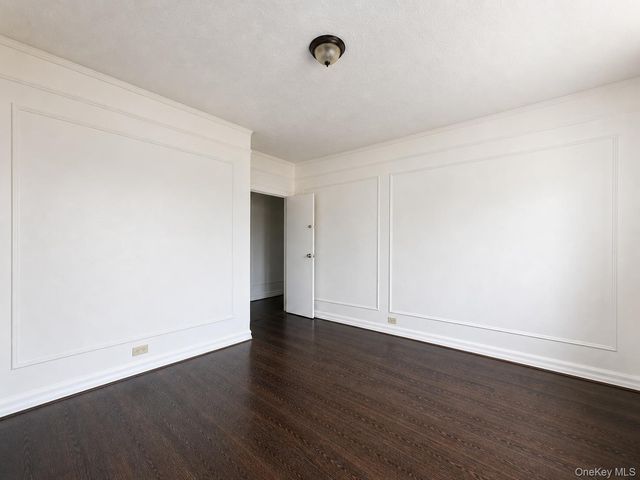 700 Oakland Place 3A, Bronx, NY 10457