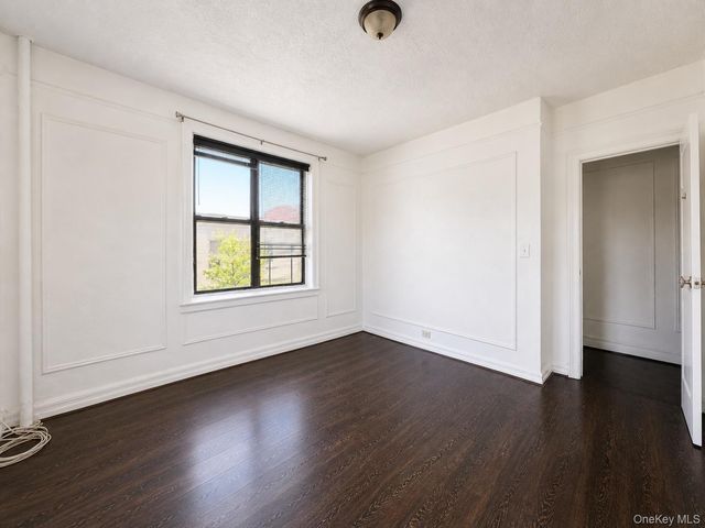 700 Oakland Place 3A, Bronx, NY 10457