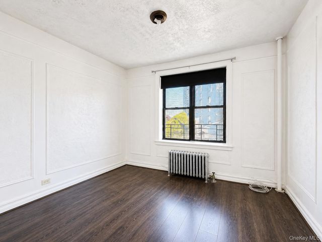 700 Oakland Place 3A, Bronx, NY 10457