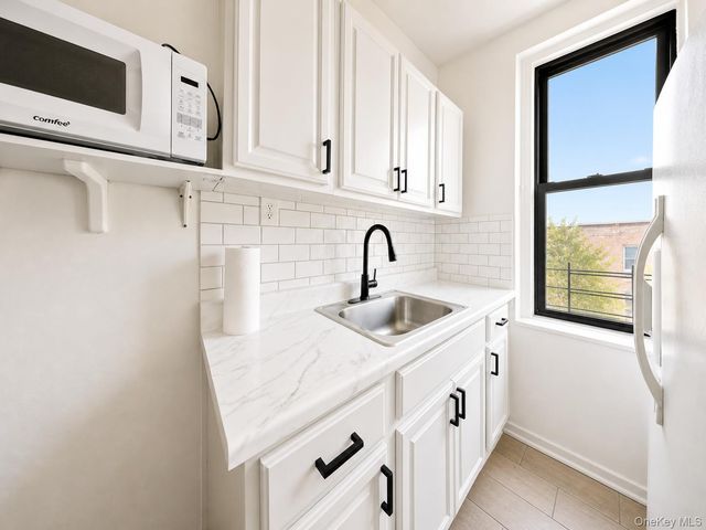 700 Oakland Place 3A, Bronx, NY 10457