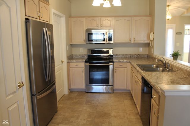 6036 Riva Ridge Drive, Indianapolis, IN 46237