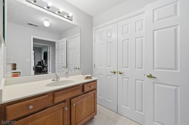 156 Old Farm Dr, Allamuchy Twp., NJ 07838