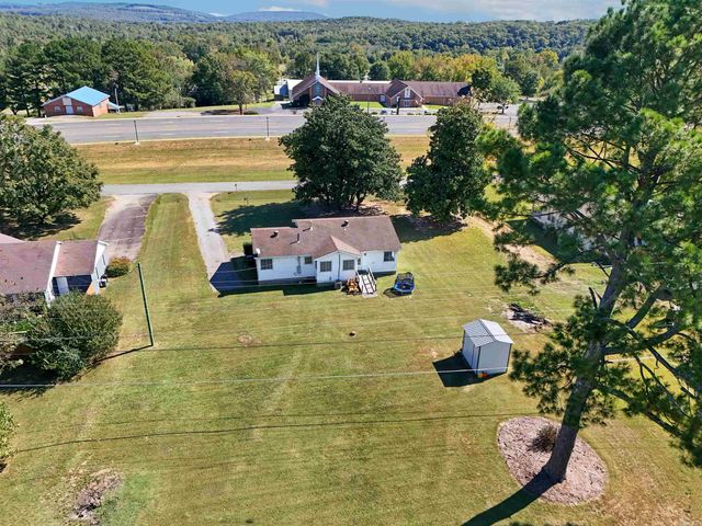 176 W James Road, Clinton, AR 72031