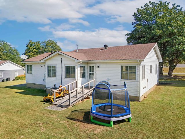 176 W James Road, Clinton, AR 72031