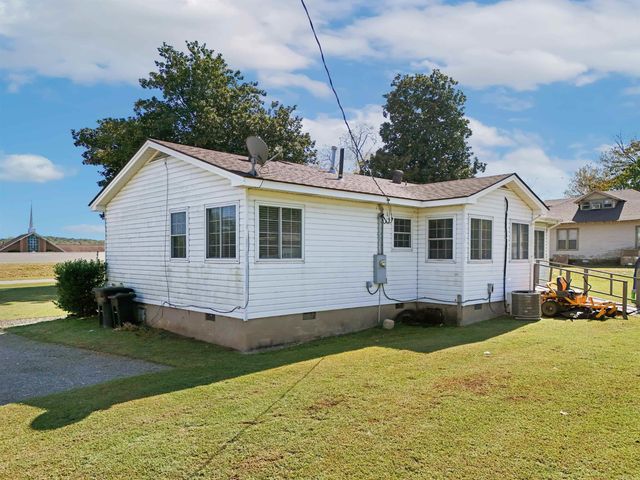 176 W James Road, Clinton, AR 72031