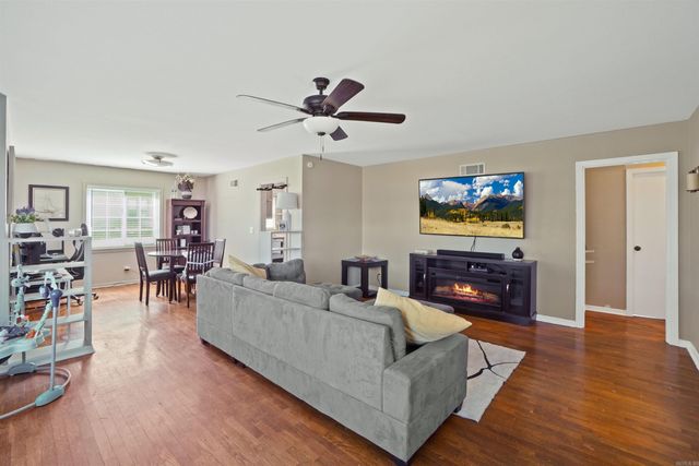 176 W James Road, Clinton, AR 72031