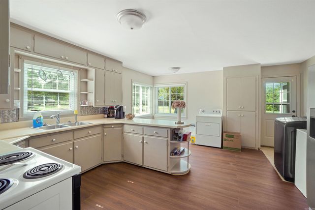 176 W James Road, Clinton, AR 72031