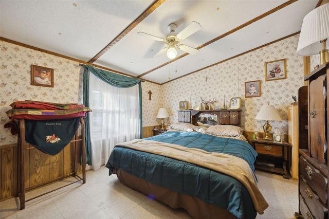 100 WATERWAY AVENUE, Satsuma, FL 32189