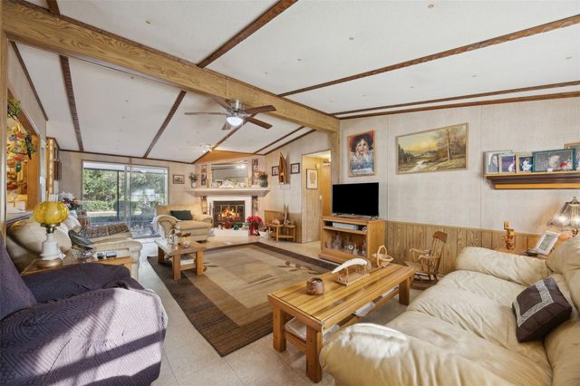 100 WATERWAY AVENUE, Satsuma, FL 32189