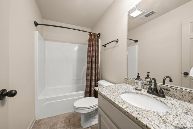38513 East Court, Prairieville, LA 70769