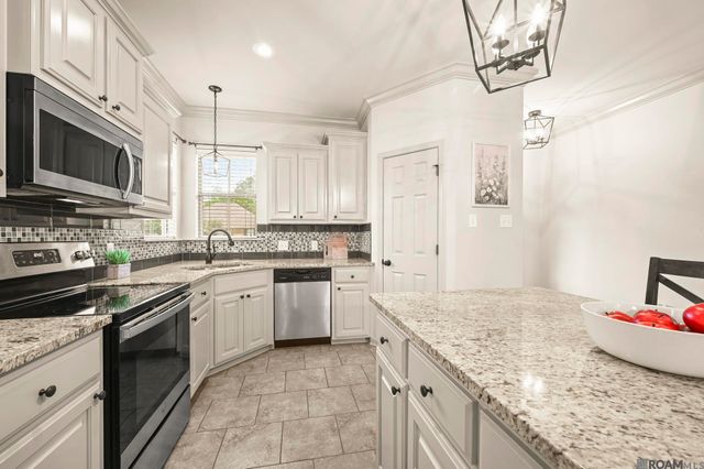 38513 East Court, Prairieville, LA 70769