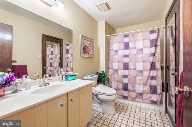 16 WESTBROOKE CT, Voorhees, NJ 08043