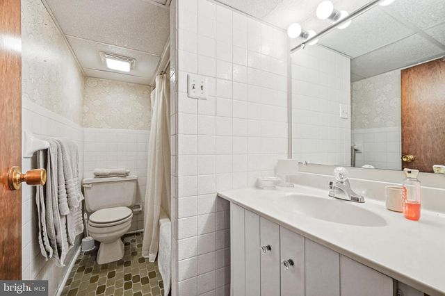 16 WESTBROOKE CT, Voorhees, NJ 08043