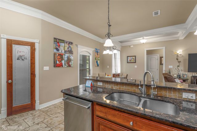516 Brompton Lane, Bossier City, LA 71111