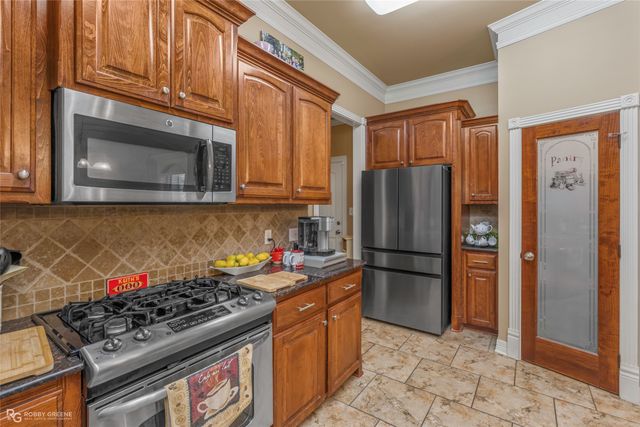 516 Brompton Lane, Bossier City, LA 71111