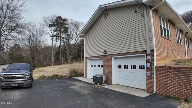 123 Valley View Drive, Rogersville, TN 37857