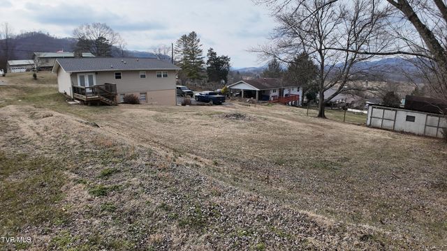 123 Valley View Drive, Rogersville, TN 37857