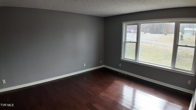 123 Valley View Drive, Rogersville, TN 37857