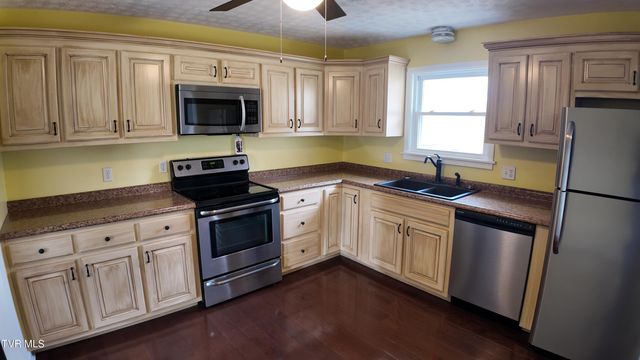 123 Valley View Drive, Rogersville, TN 37857