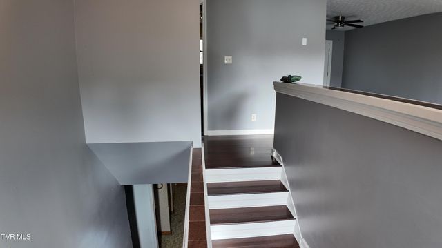 123 Valley View Drive, Rogersville, TN 37857