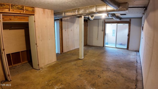 123 Valley View Drive, Rogersville, TN 37857