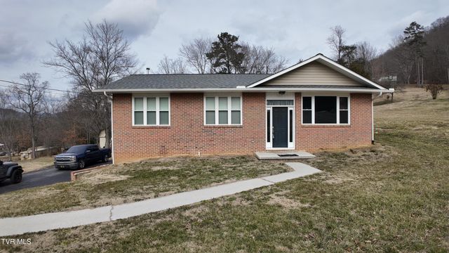 123 Valley View Drive, Rogersville, TN 37857