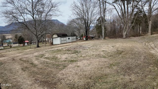 123 Valley View Drive, Rogersville, TN 37857