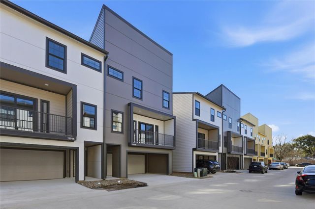 11917 N Hoa Sen Circle, Houston, TX 77072