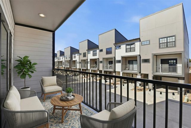 11917 N Hoa Sen Circle, Houston, TX 77072