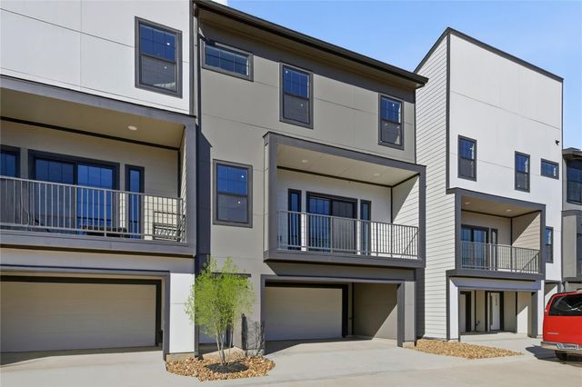 11917 N Hoa Sen Circle, Houston, TX 77072