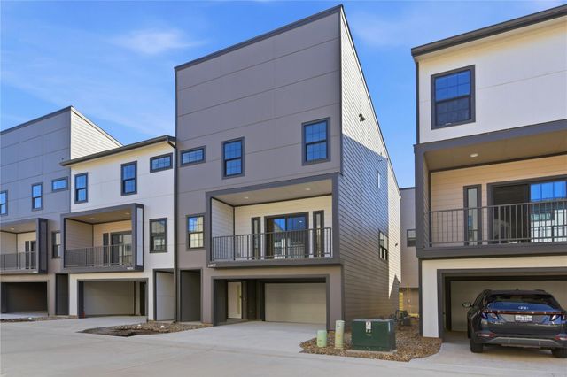 11917 N Hoa Sen Circle, Houston, TX 77072