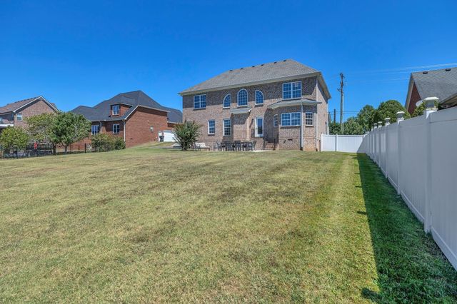 953 Warrior Dr, Murfreesboro, TN 37128