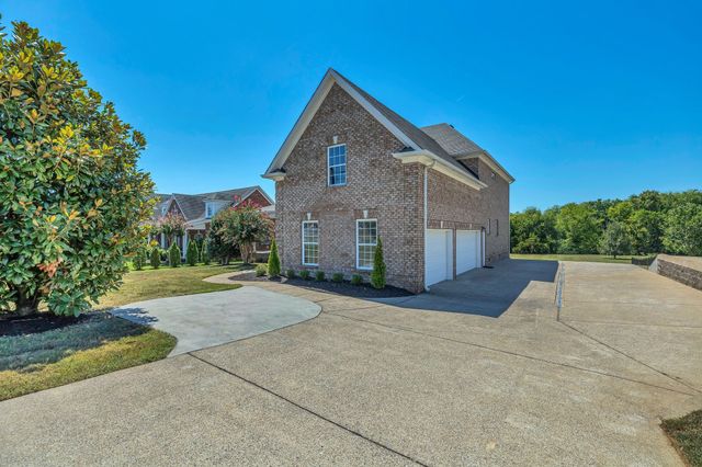 953 Warrior Dr, Murfreesboro, TN 37128