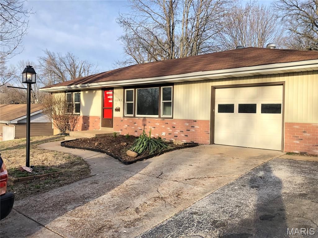 10042 Lilac Avenue, Riverview, MO 63137