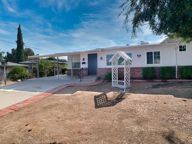 9161 Emerald Grove Avenue, Lakeside, CA 92040