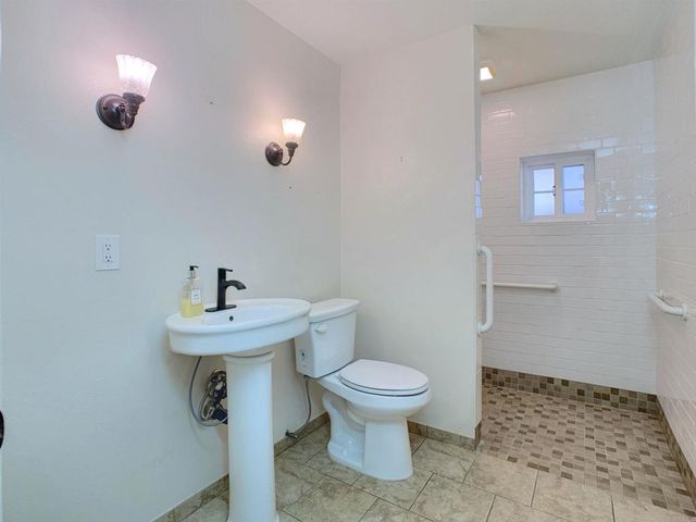 9161 Emerald Grove Avenue, Lakeside, CA 92040