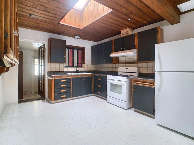 9161 Emerald Grove Avenue, Lakeside, CA 92040
