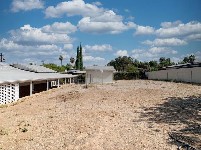 9161 Emerald Grove Avenue, Lakeside, CA 92040