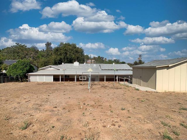 9161 Emerald Grove Avenue, Lakeside, CA 92040