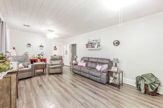 311 Fourth St, Lockport, LA 70374