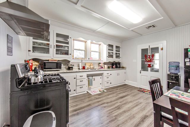 311 Fourth St, Lockport, LA 70374