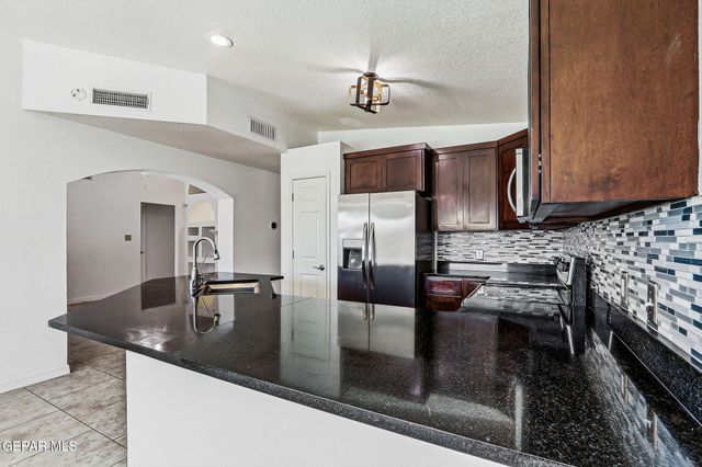 415 MERCER Lane, Horizon City, TX 79928
