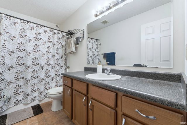 10125 Greenmoor Drive, New Haven, IN 46774