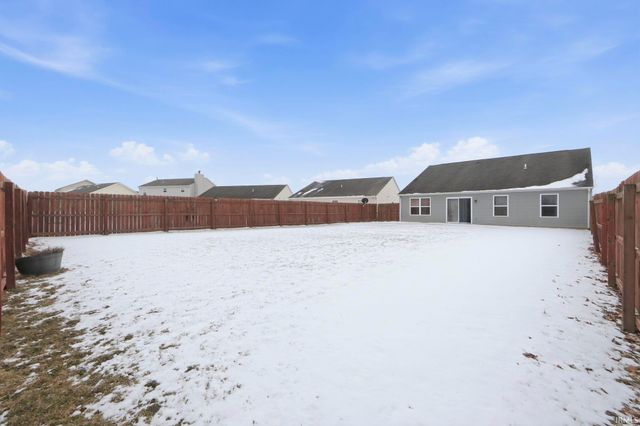 10125 Greenmoor Drive, New Haven, IN 46774